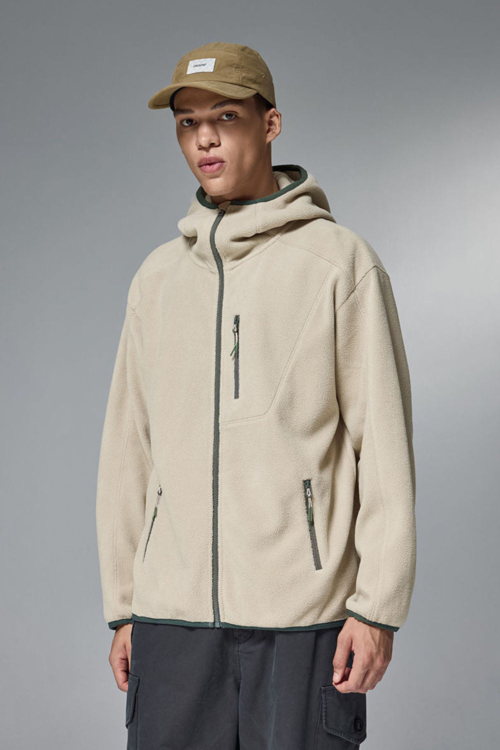 #Color_LightKhaki