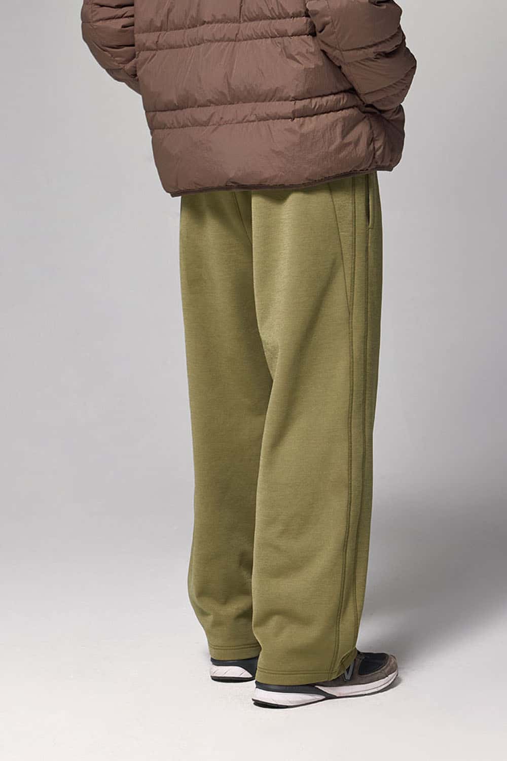 4-Way Stretch Thermal-Fleece Straight-Leg Sweatpants in Mud Green - back modeled view