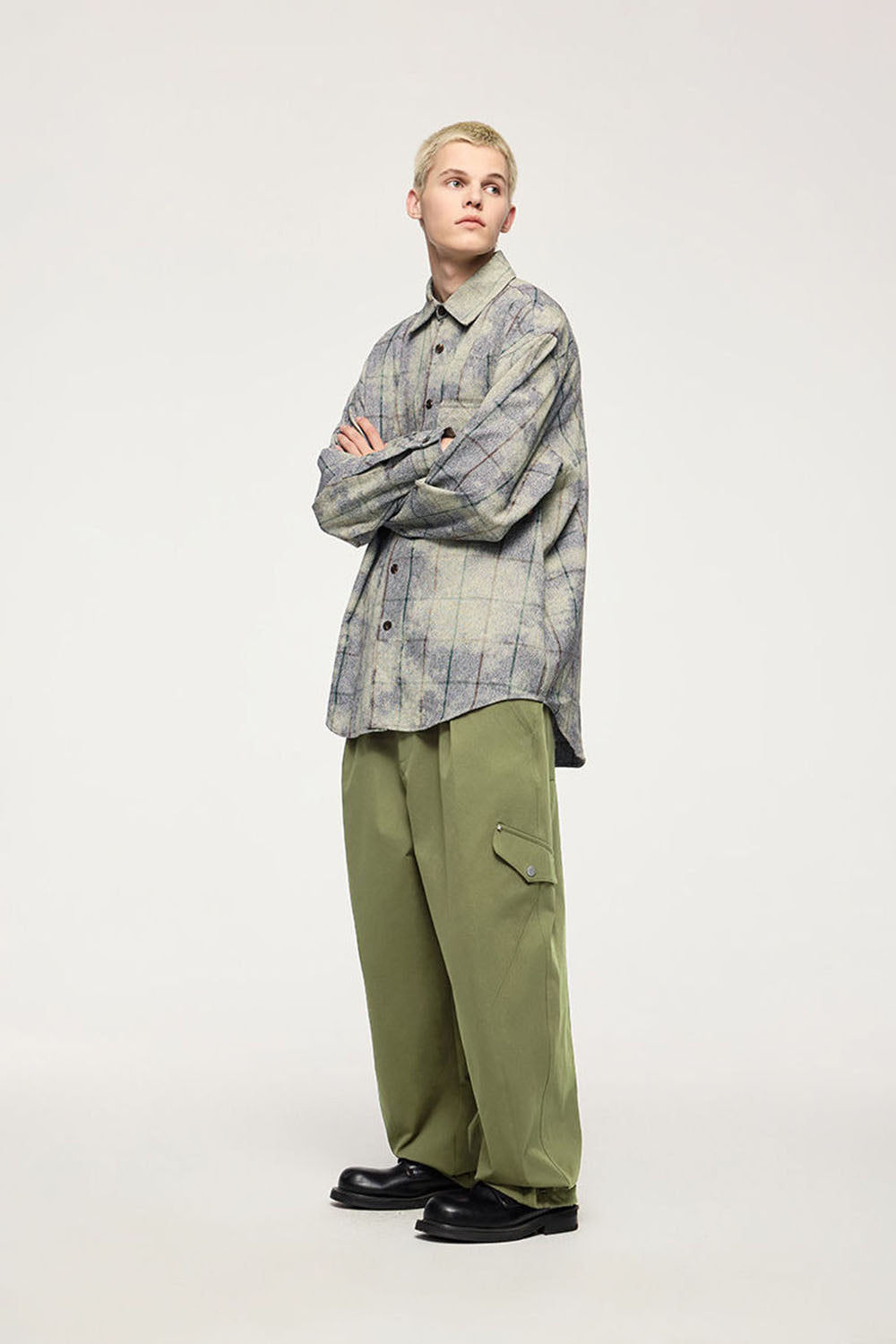 Rivet Faux Pocket Elastic Utility Pants with Wrinkle-Resistant Wide-Leg Design