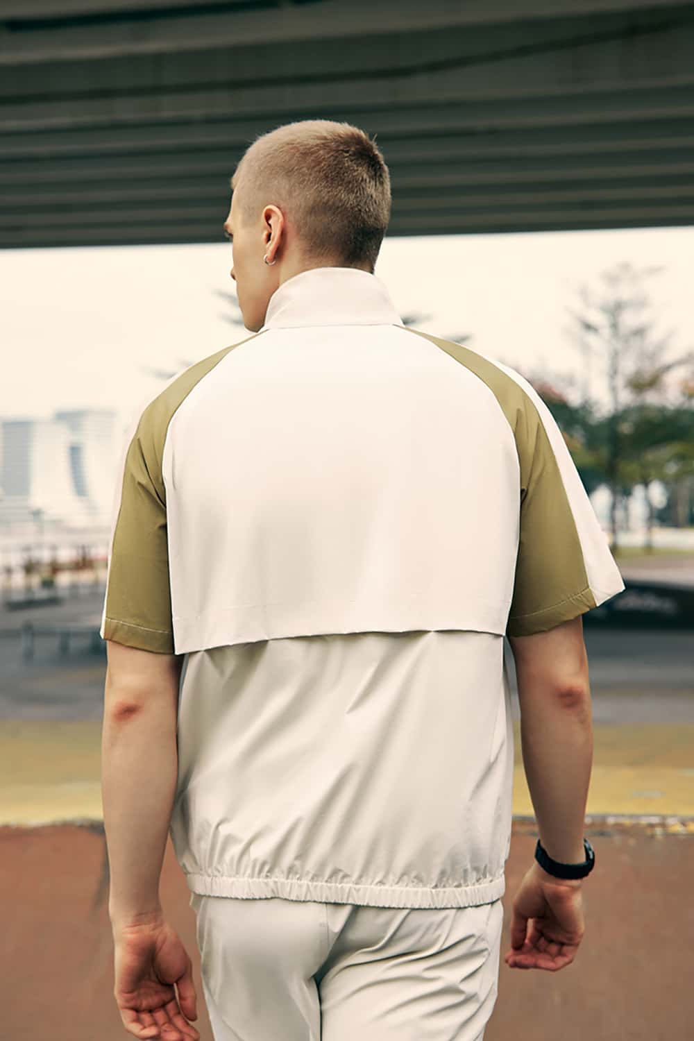 Cycling Sports Short Sleeve Jacket with Stand Collar and Color Block - Water-Resistant