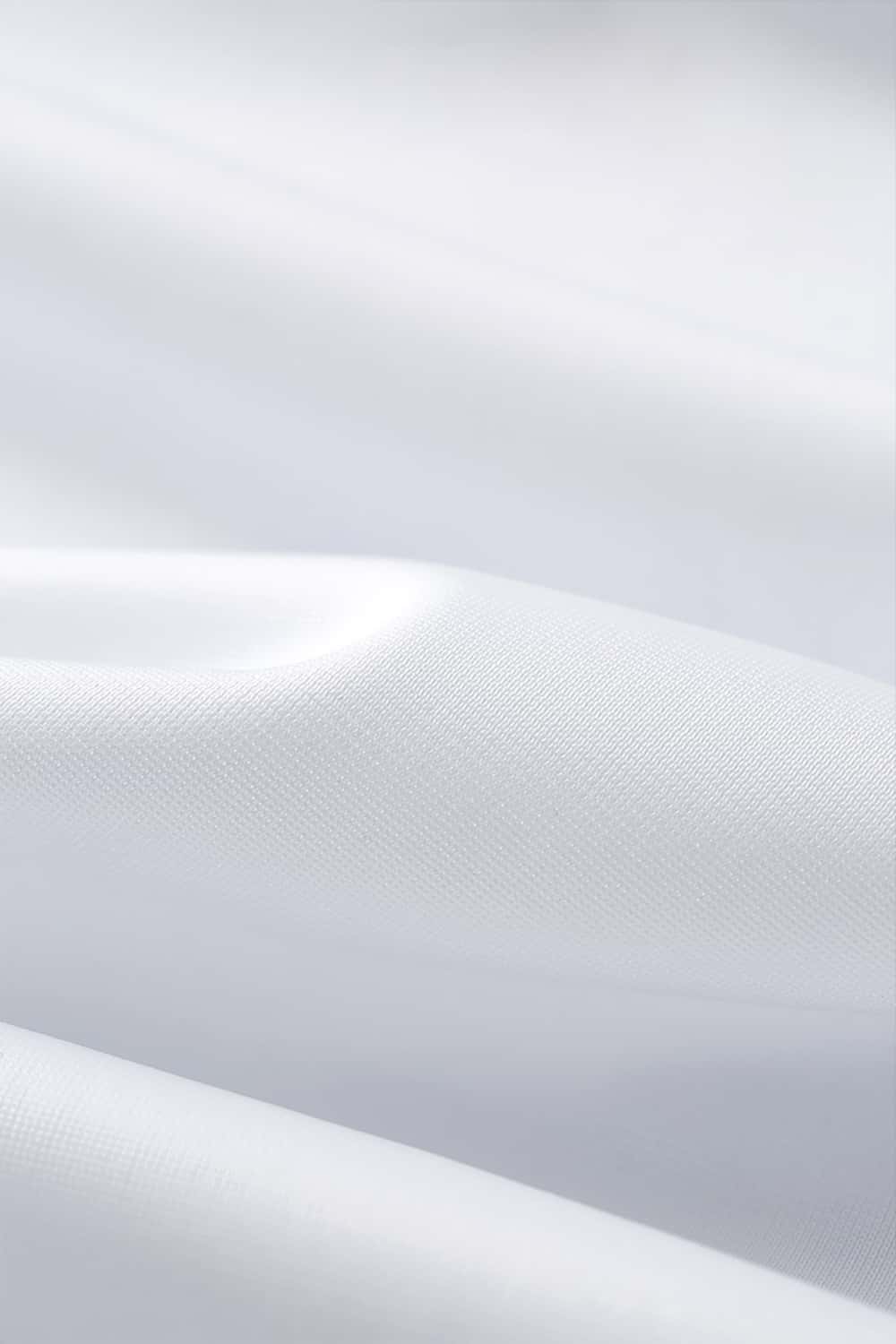 Graphic Color-Block Raglan-Sleeve Sporty T-Shirt in White - fabric texture close-up