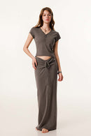 Buttoned V-Neck Fitted Tee - Coffee