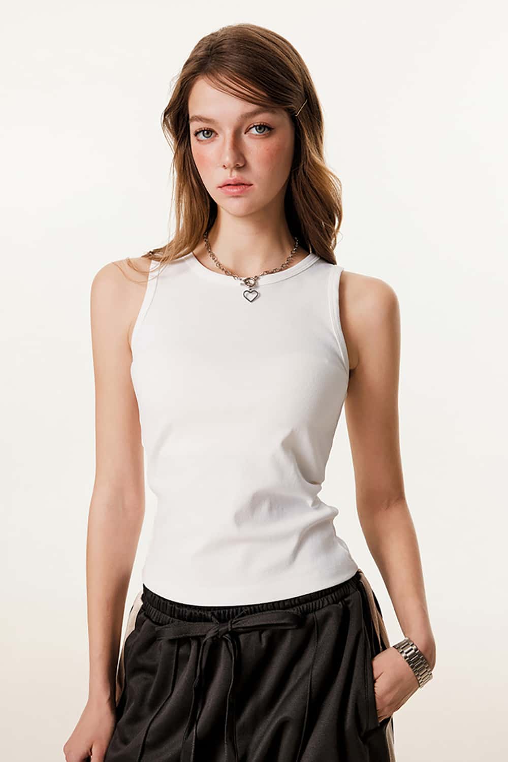 Sleek Slimming Sleeveless Tank Top for Layering or Outerwear