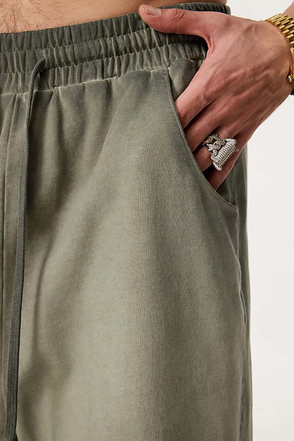 Heavyweight Drawstring Casual Sports Shorts with Vintage Raw Hem