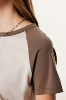 Women's Ruched Colorblock Raglan Tee - Gray Camel And Coffee