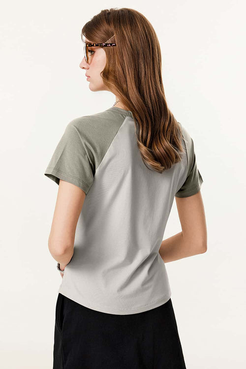 Women's Ruched Colorblock Raglan Tee - Gray Camel And Grayish Green