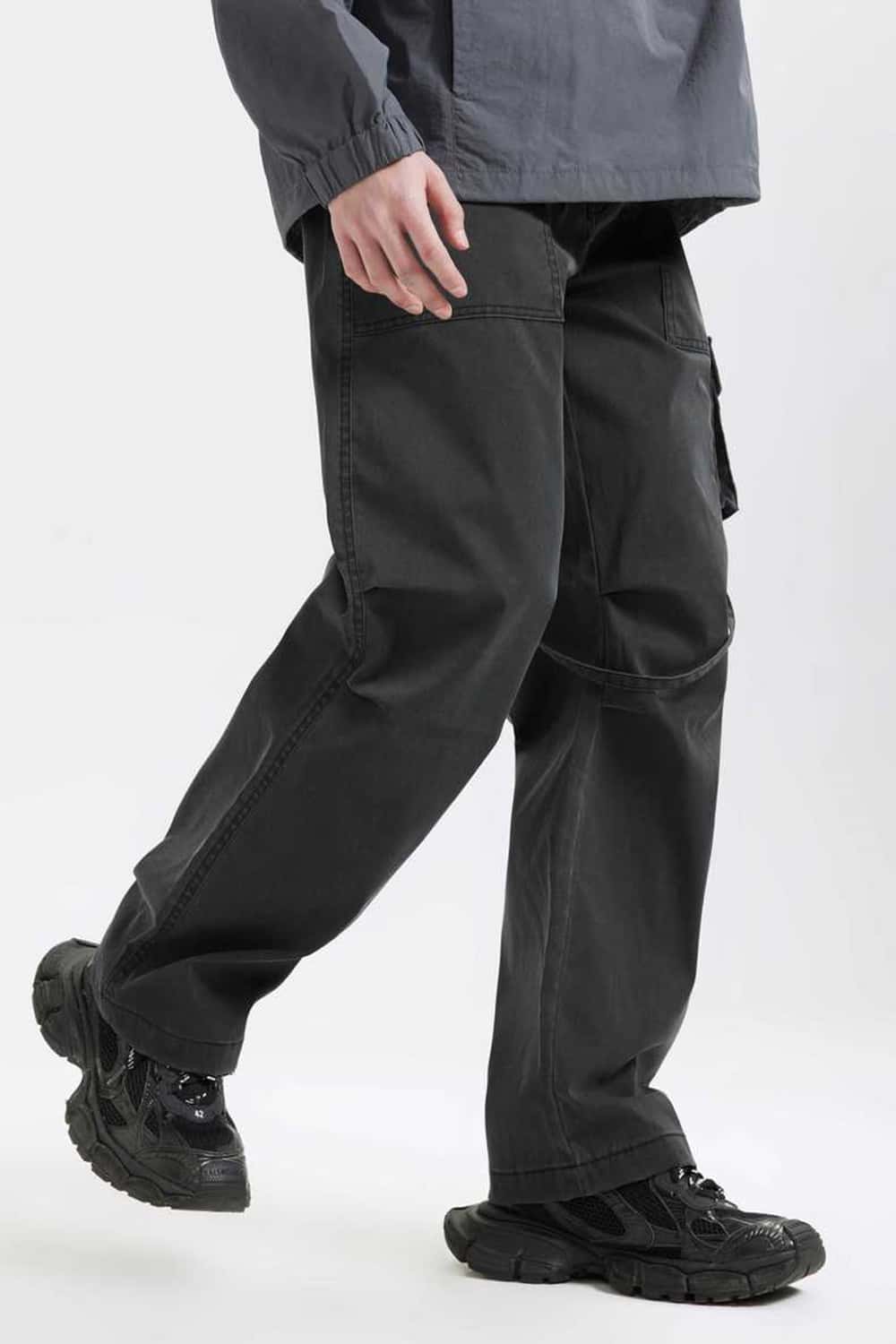 3D Patch Pocket Cargo Straight-Leg Pants