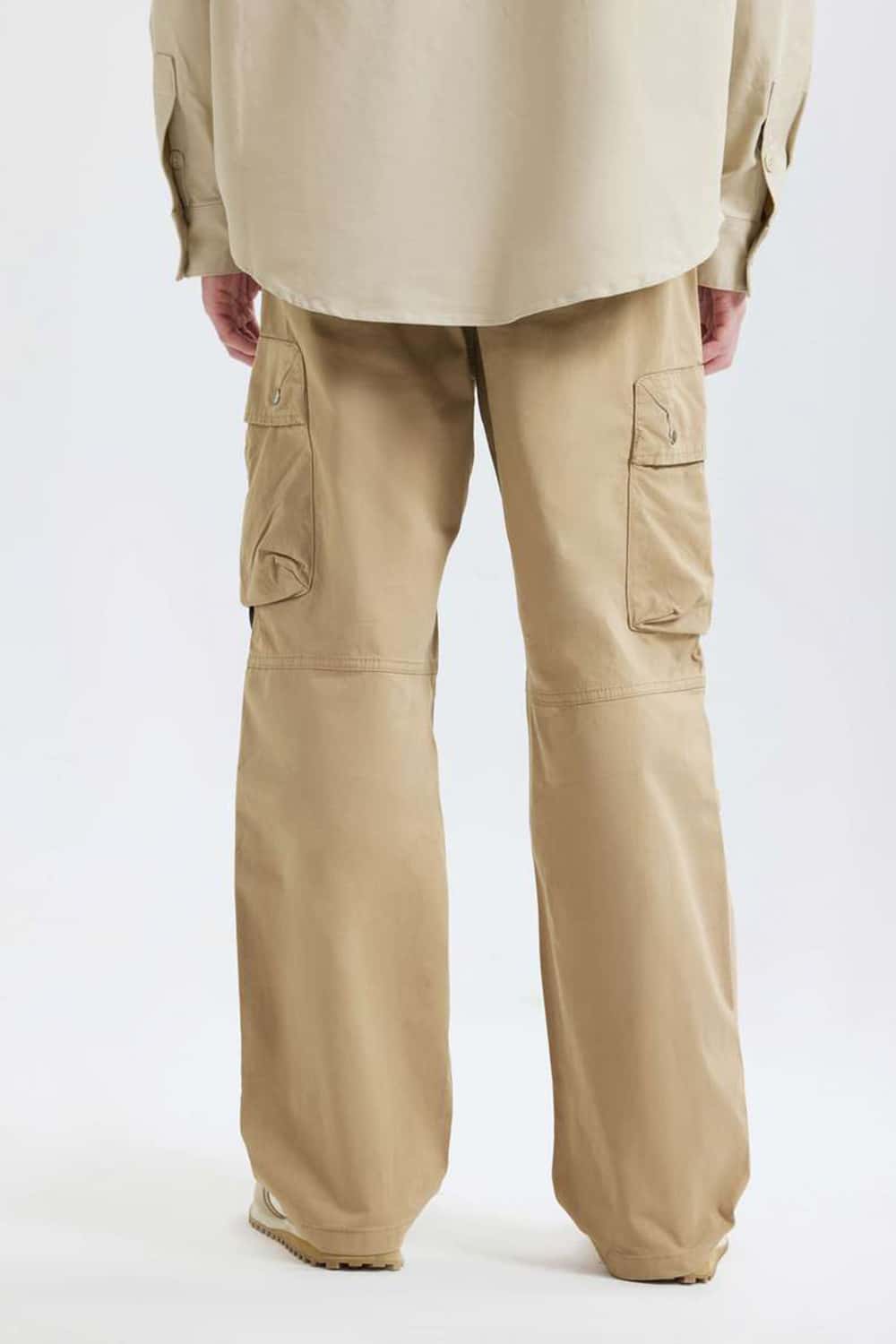 #Color_Khaki