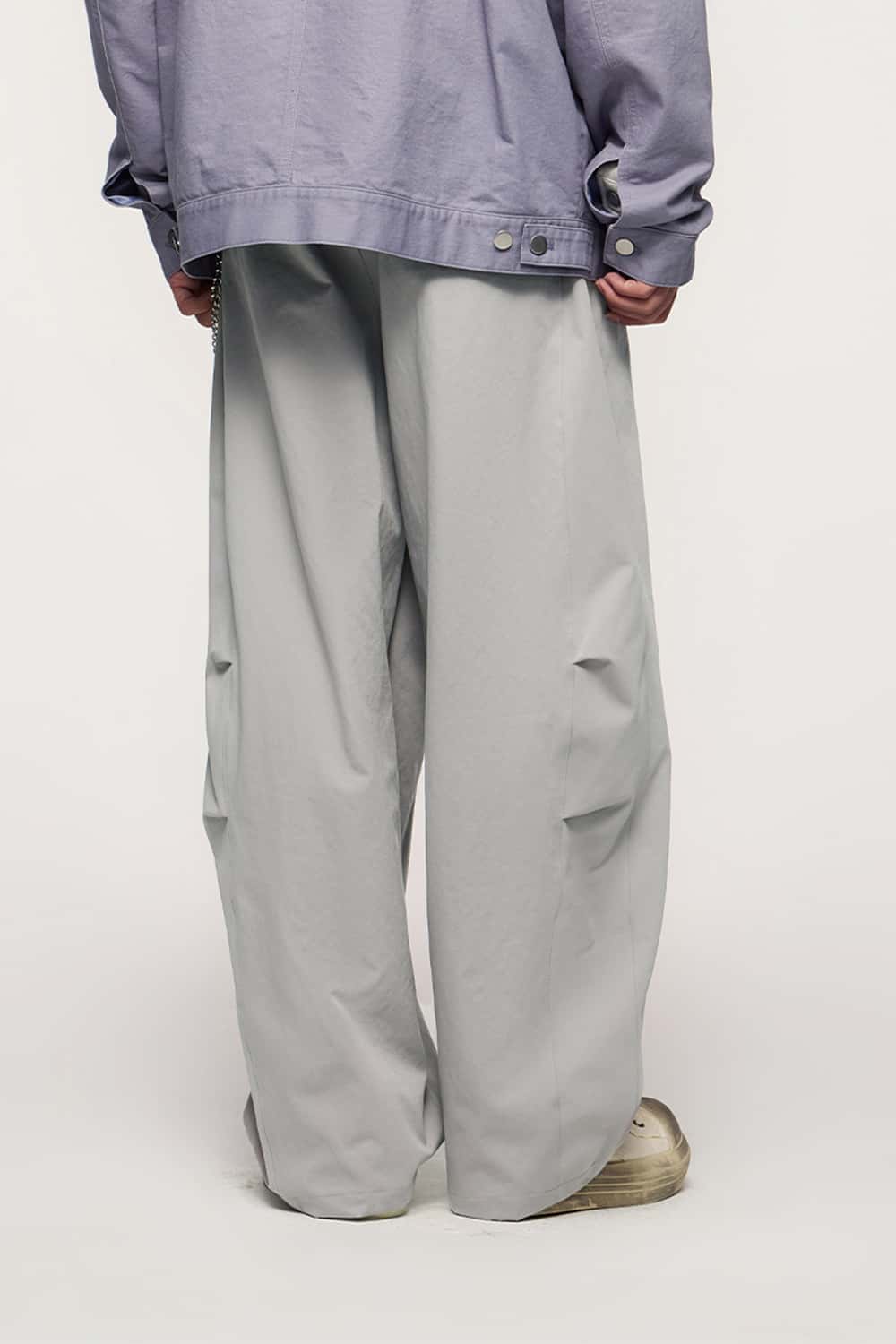 BoxyFit Stretch Pleated Curved Seam Lightweight Cargo Pants