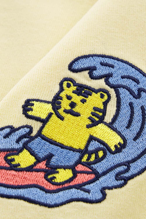 Breathable Embroidered Graphic Streetwear Tee - Apricot