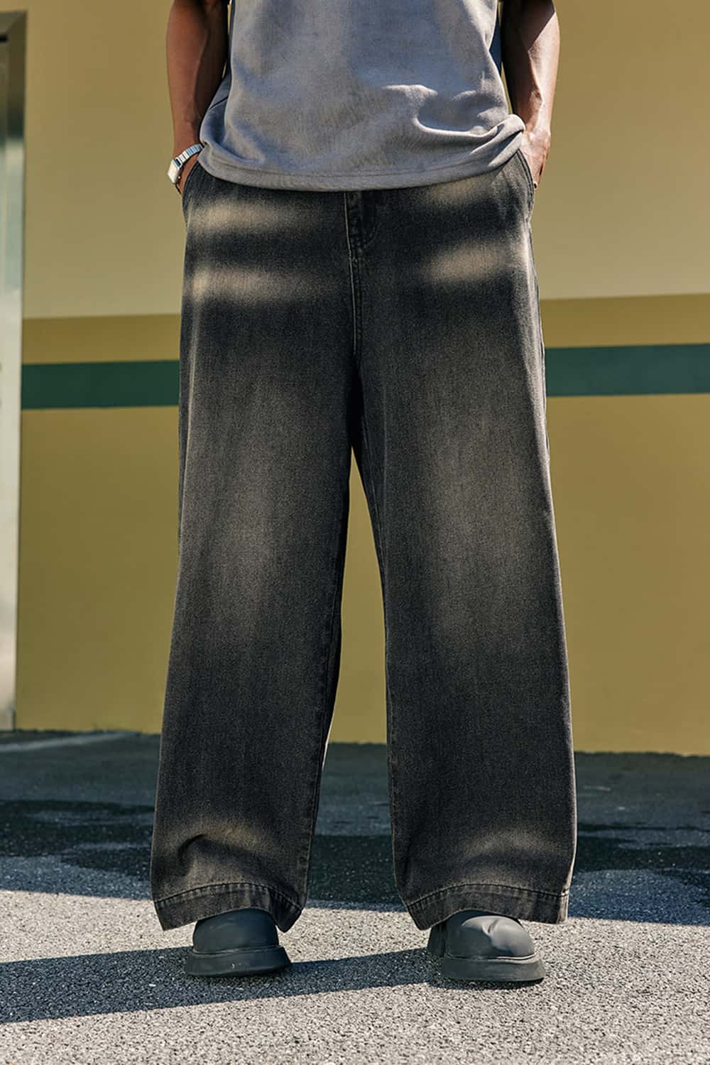 Vintage Washed Straight-Leg Denim Jeans