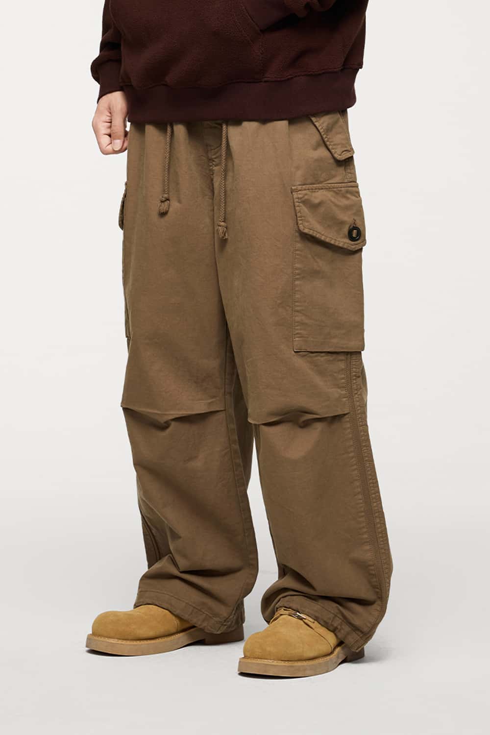 #Color_Khaki
