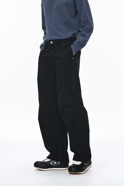 Deconstructed Pleated Curved Cargo Pants - Black