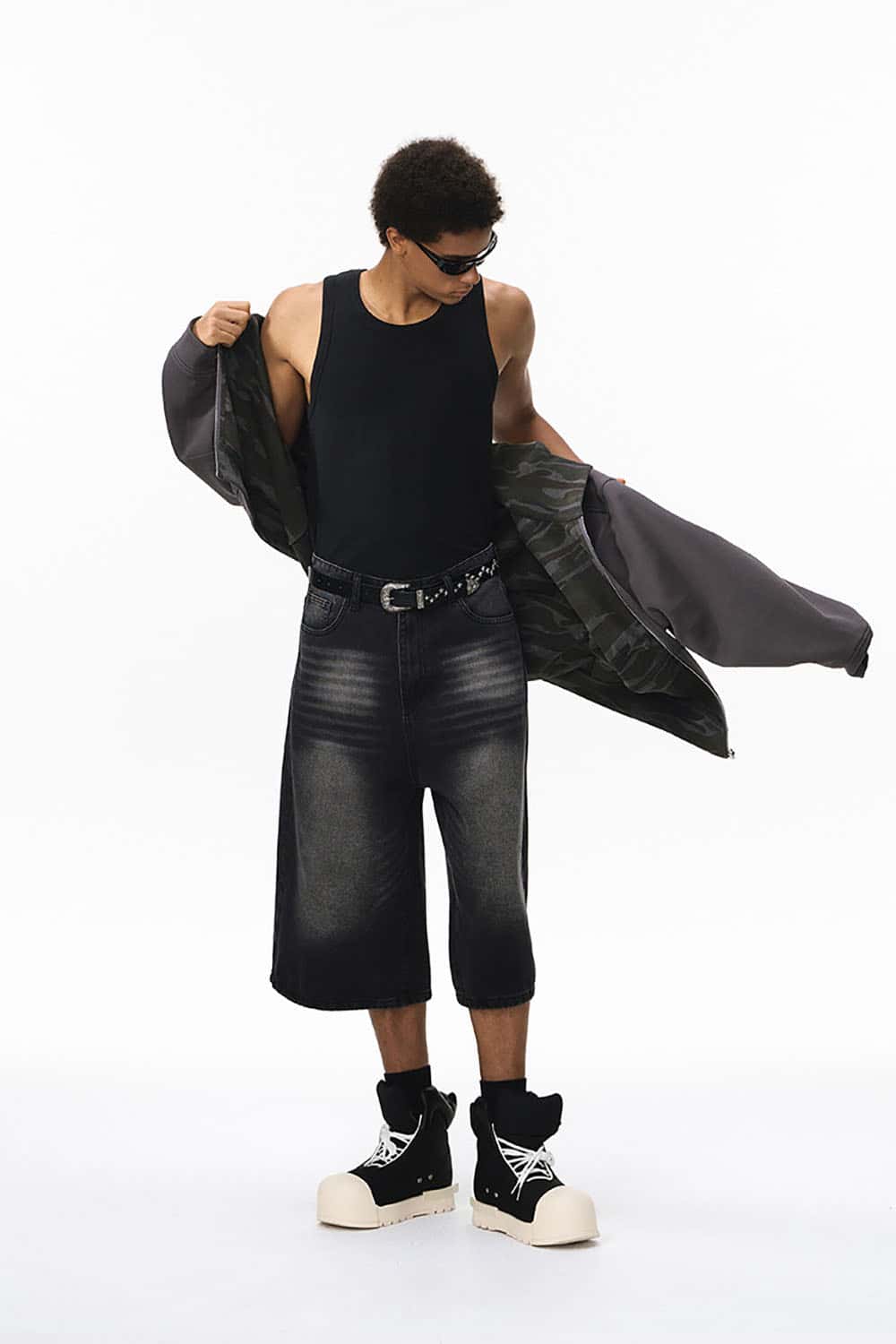 Reversible Camo Zip-Up Hoodie _ Boxy Fit Versatile Hooded Jacket