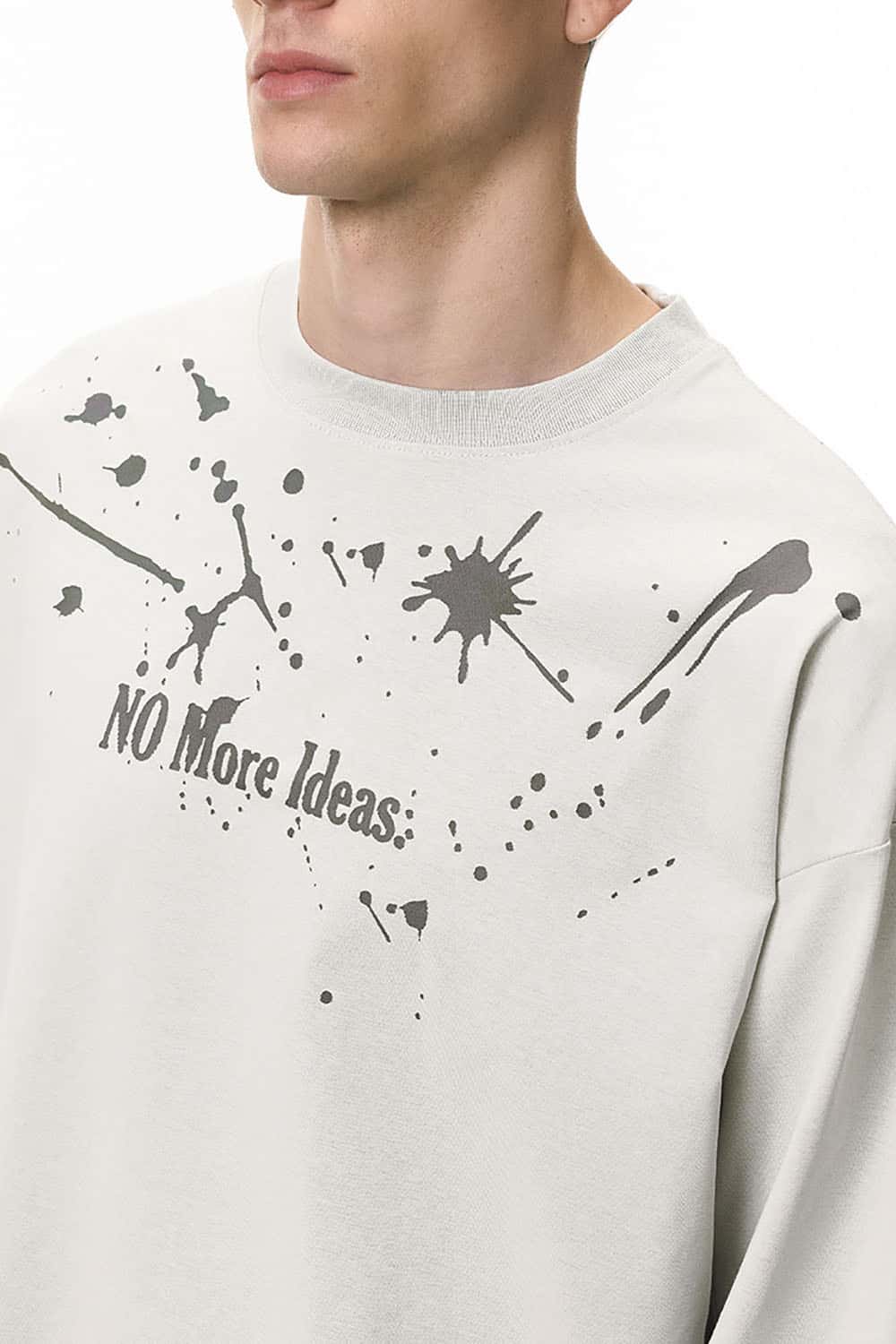 Reflective Paint-Splatter Long Sleeve Tee _ Sculpted Letter Print Color-Block Base Layer