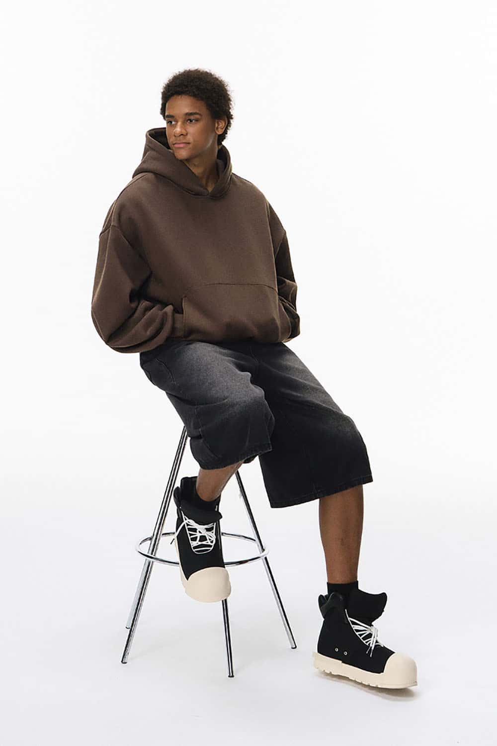 Cropped Plush Hoodie _ Curved Hem Fleece-Lined Eggshell Velvet Sweatshirt