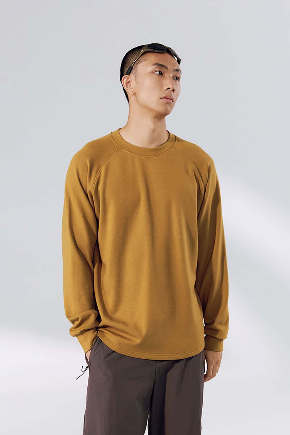 Warm Raglan Sleeve Long-Sleeve T-Shirt _ Solid Color Loose Fit Crewneck Baselayer