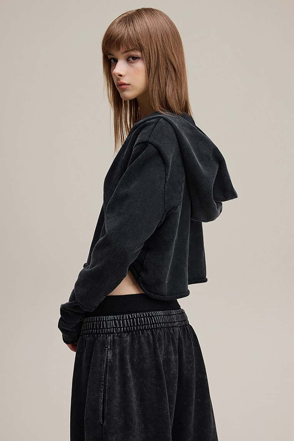 Vintage V-Neck Ruched Cropped Hoodie _ Long Sleeve Relaxed Fit Pullover Top