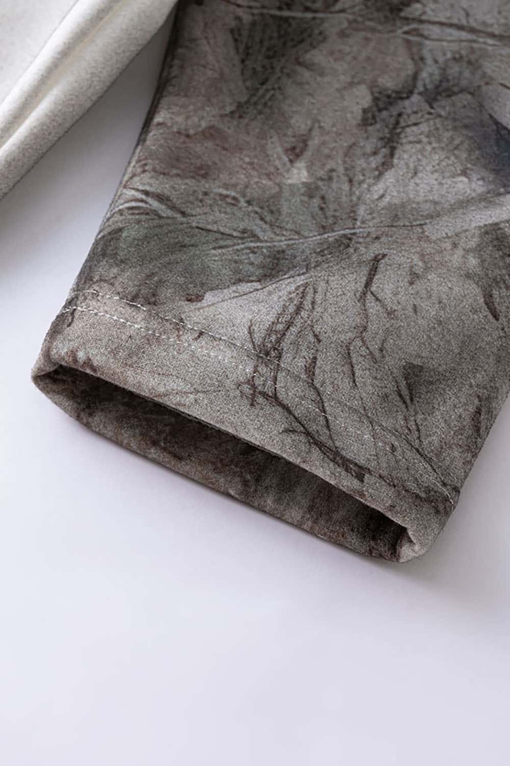 Vintage Spray-Dyed Camo Contrast Long Sleeve T-Shirt _ Loose Fit Fake Two-Piece Top