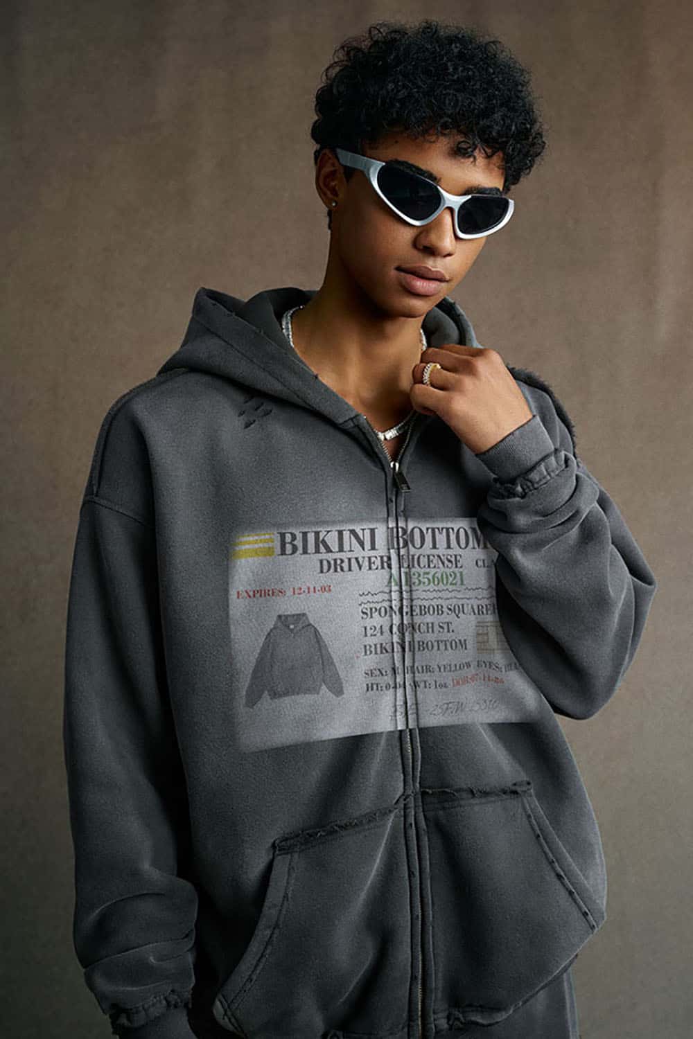 Distressed Graphic Spray-Dyed Zip-Up Hoodie _ Vintage Print Ripped Full Zip Jacket