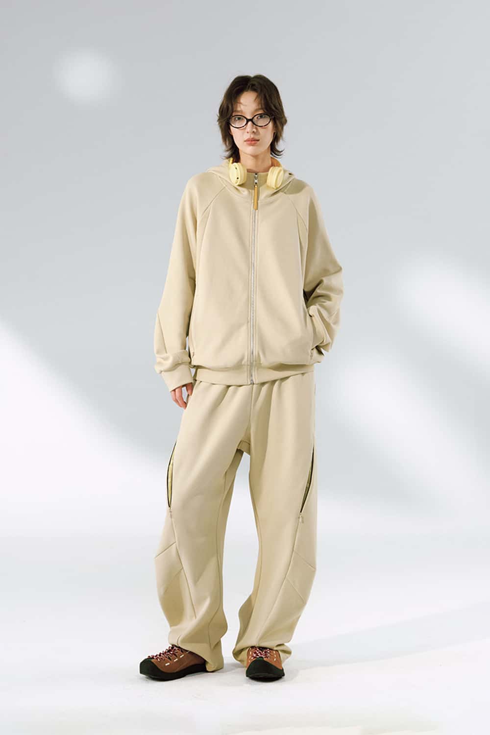 Performance Drawstring Curved Pants - Khaki