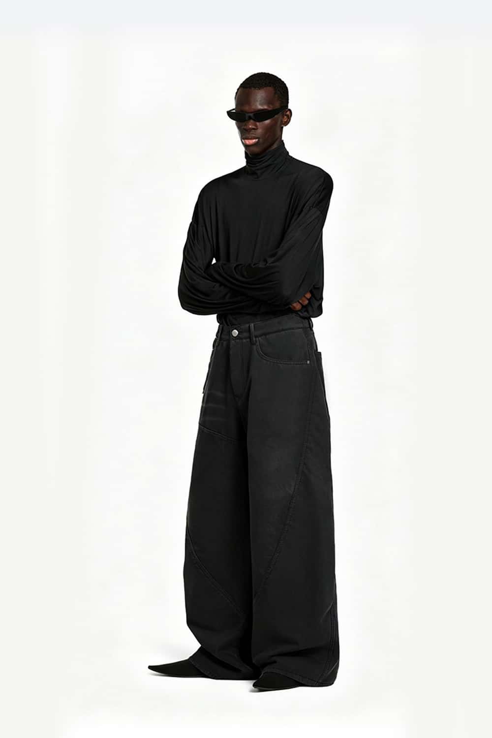 Fleece-Lined Curved Cargo Pants - Black