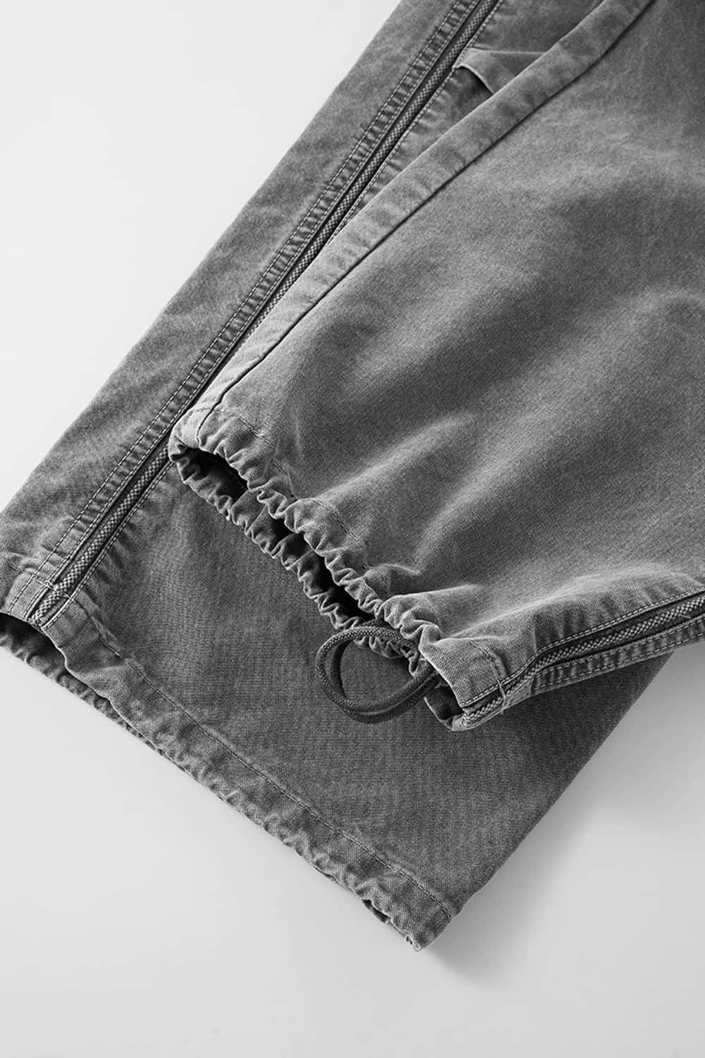Men's Distressed Ink-Splatter Cargo Pants - Gray
