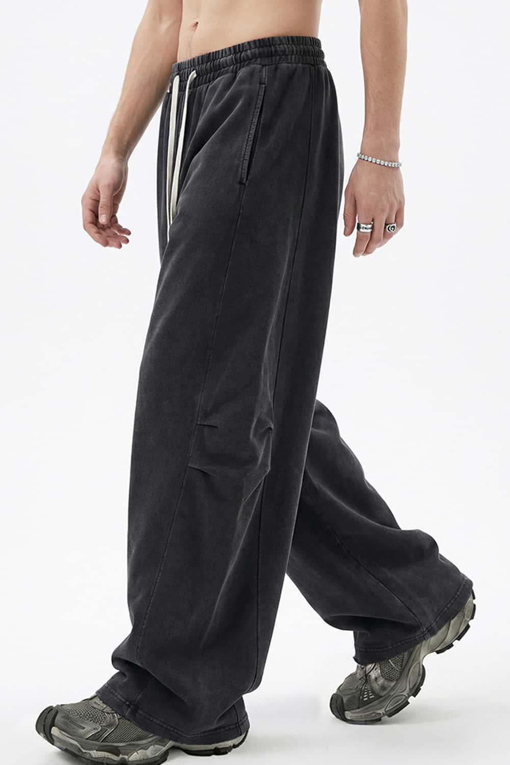 Snow-Wash Barrel Pants - Vintage Black