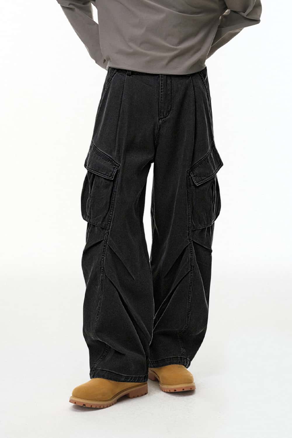 Men's Pleated Wide-Leg Cargo Pants - Black