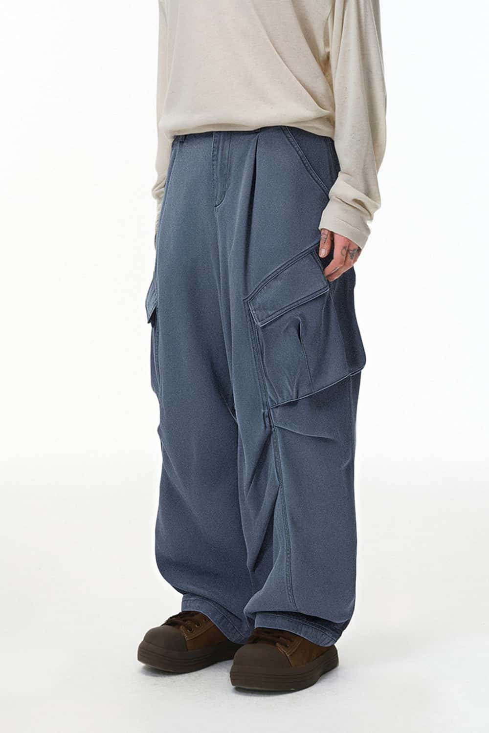 Men's Pleated Wide-Leg Cargo Pants - Blue