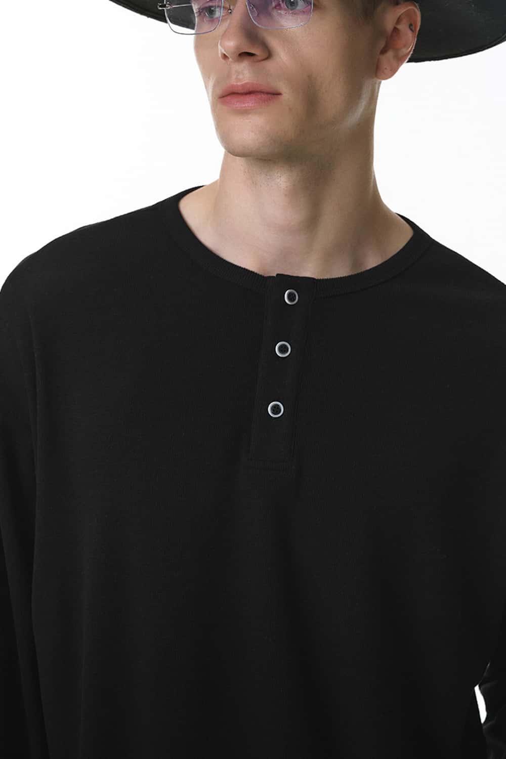 Men's Relaxed Henley Long-Sleeve Tee - Black