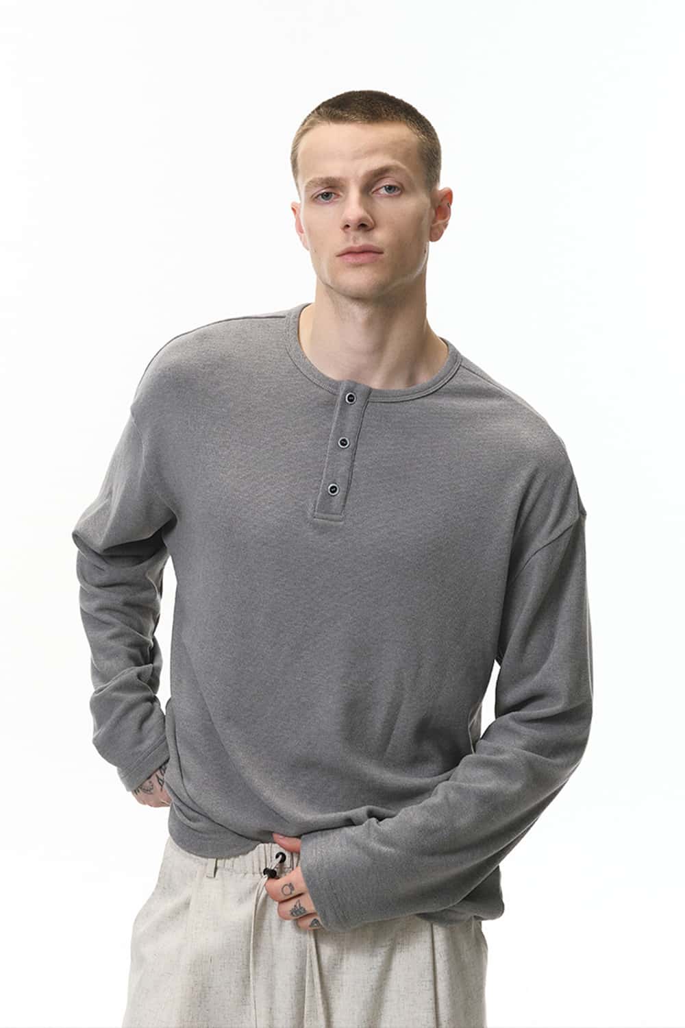 Men's Relaxed Henley Long-Sleeve Tee - Flower Gray