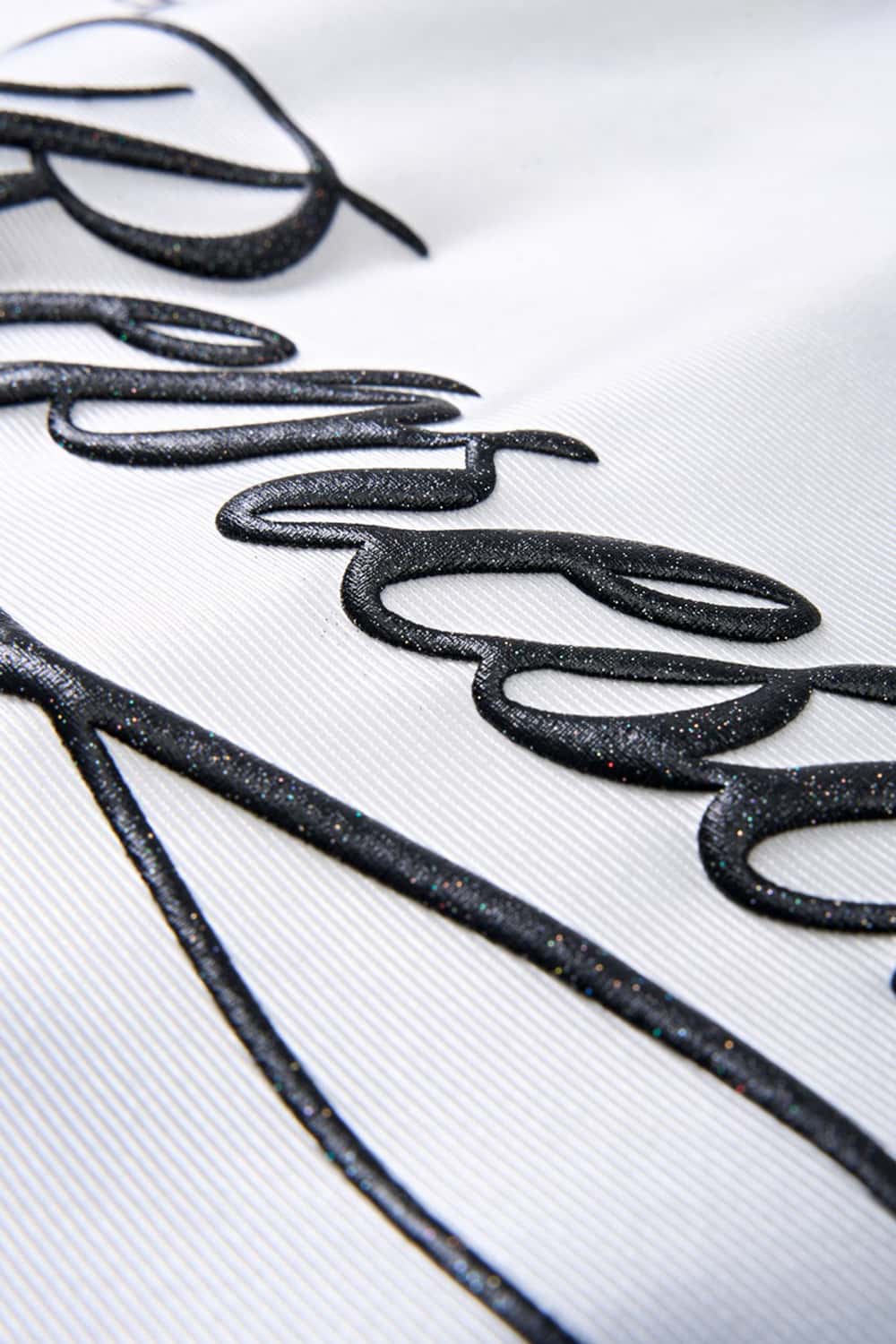 Mesh-Panel Graphic Raglan Tee in Off White - graphic detail