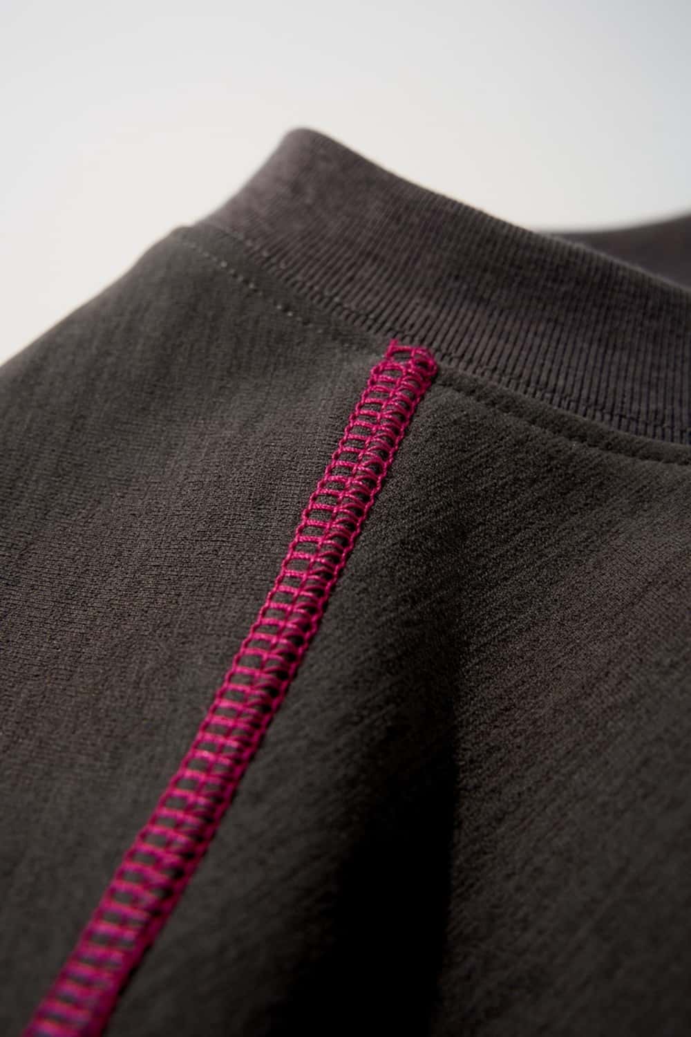 Animal Print Contrast Stitch Active Tee - Dark Gray