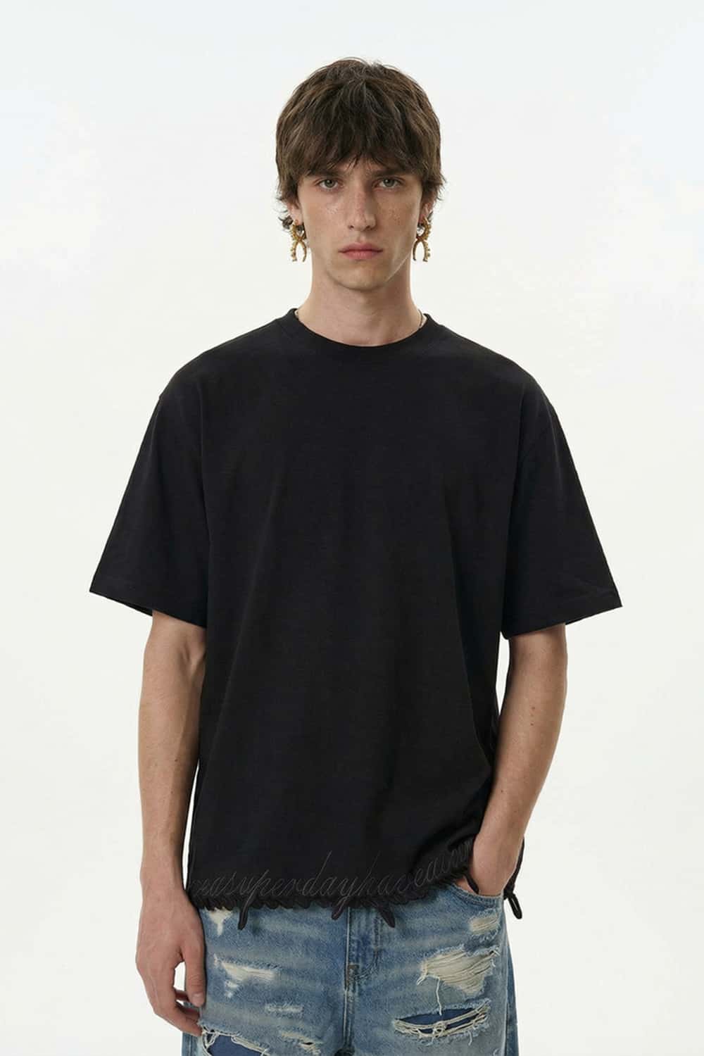 Distressed Embroidered Punk Streetwear Tee - Black