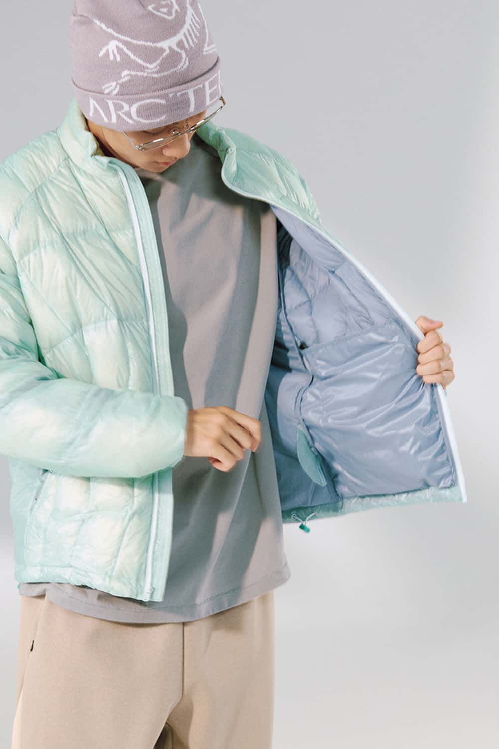 Ultra-Lightweight Stand-Collar Puffer Jacket - Blue