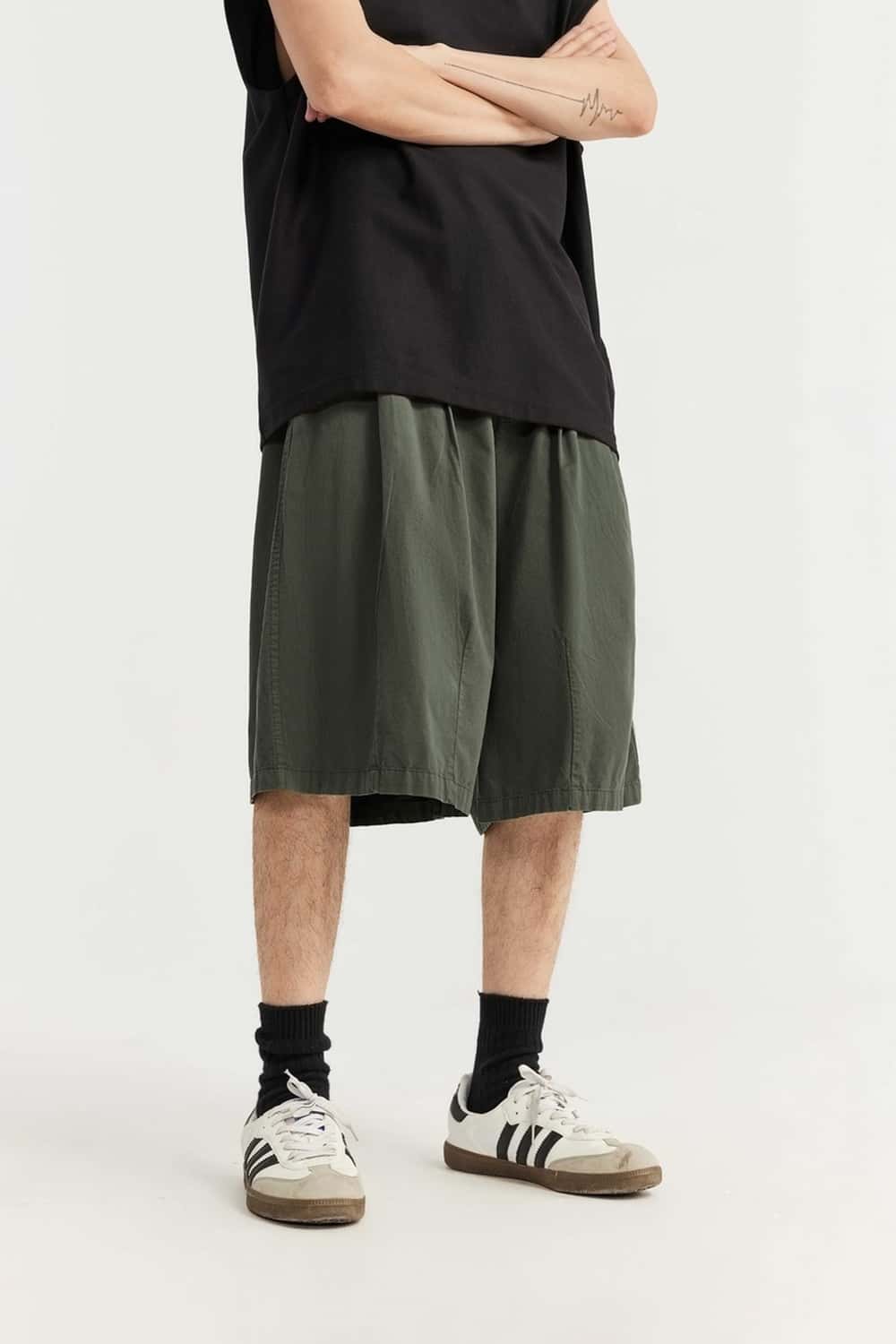 Washed Pleated Long Shorts - Military Green