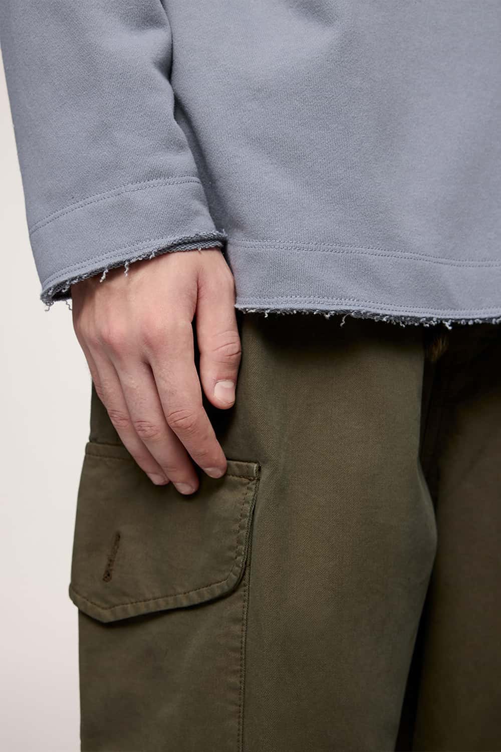 Raw-Edge Loose Fit Sweatshirt - Grayish Blue