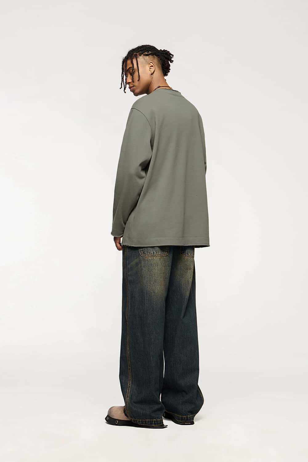 Raw-Edge Loose Fit Sweatshirt - Grayish Green