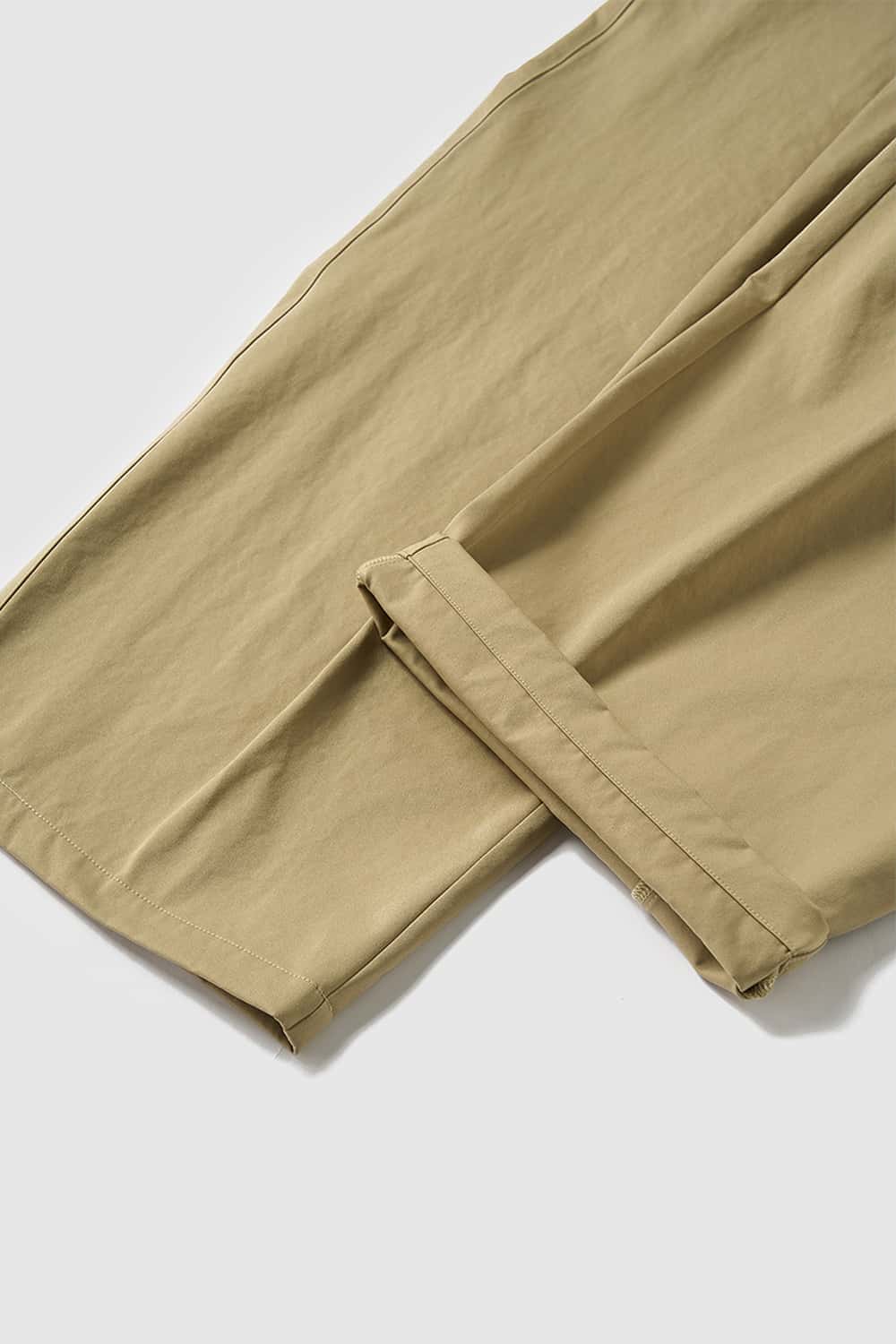 Pleated Curved Utility Pants - Khaki