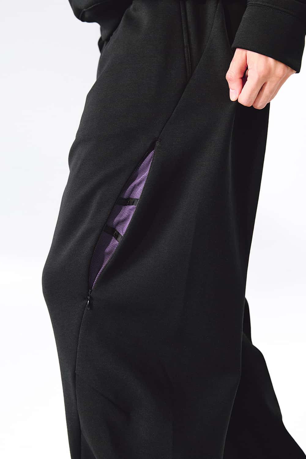 Lightweight Curved-Leg Stretch Pants - Black