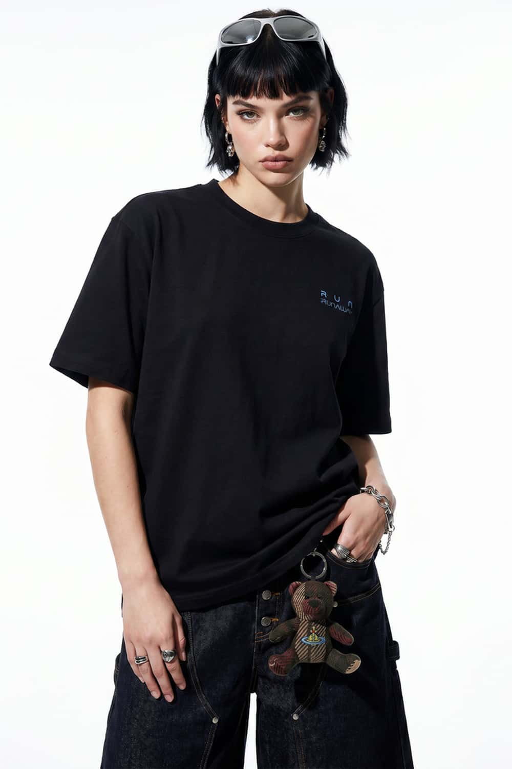 Gradient Letter Graphic T-Shirt - Black