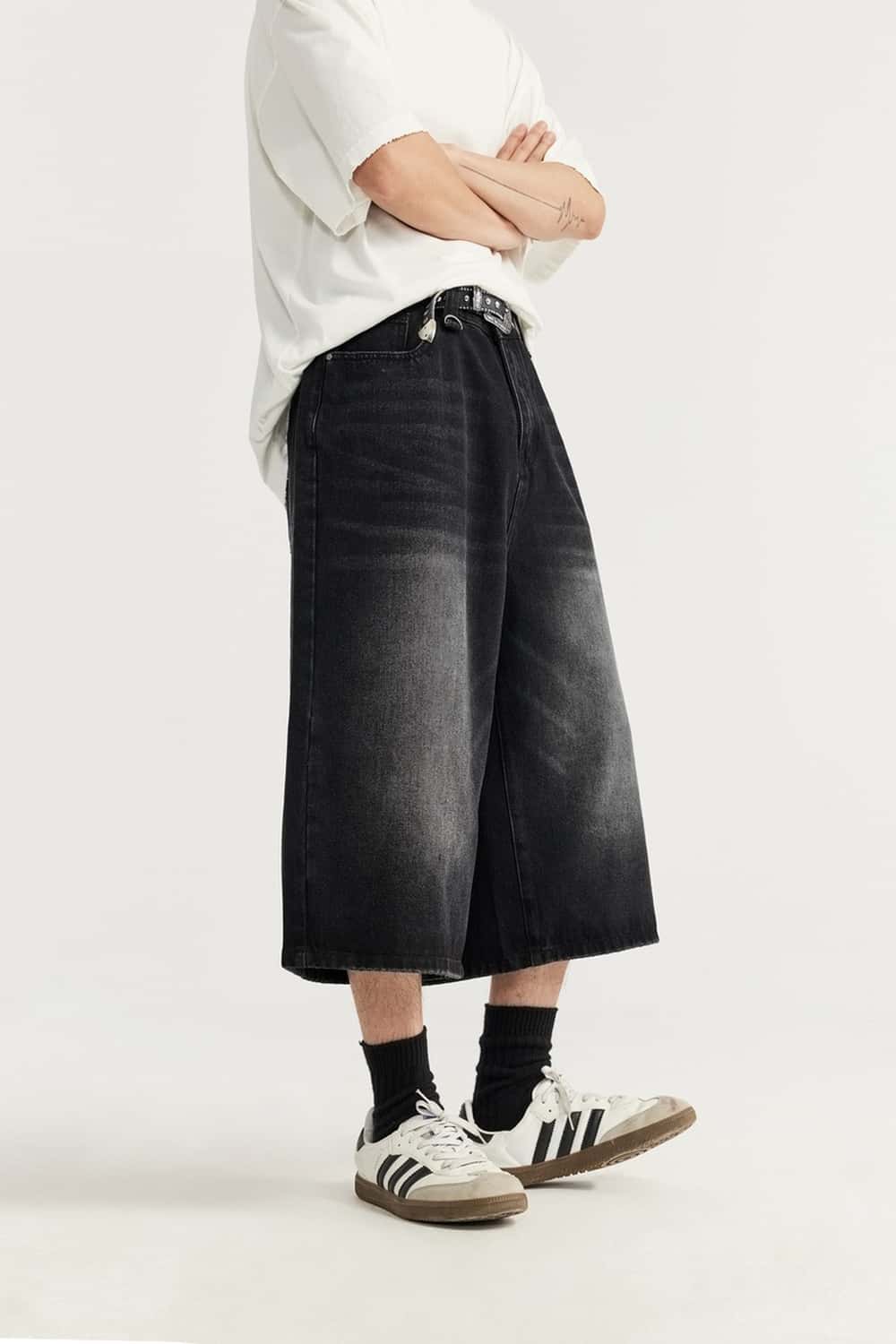 Washed Wide-Leg Denim Shorts - Charcoal Gray