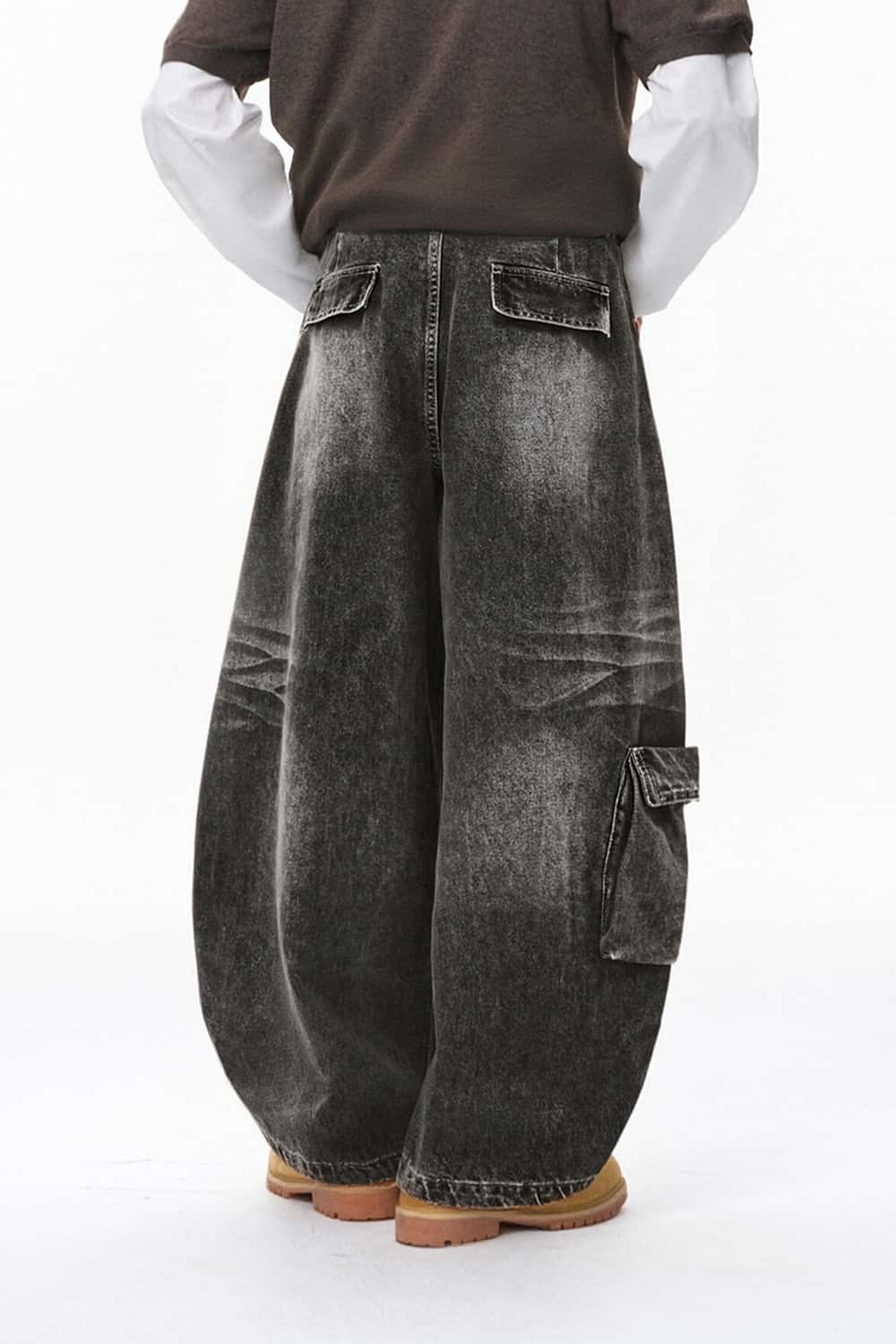 Washed Barrel-Leg Utility Jeans - Black
