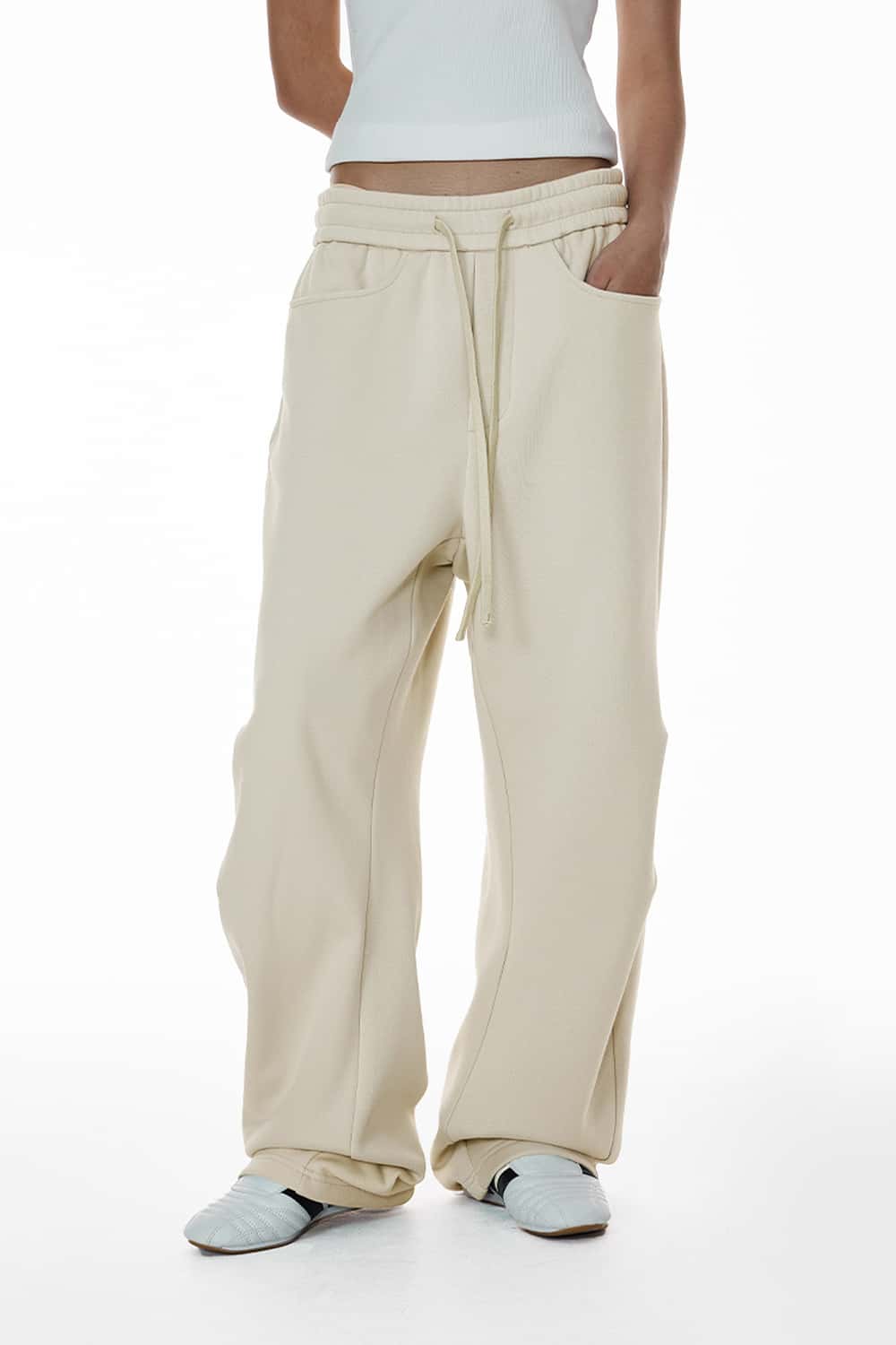Fleece Curved-Leg Sweatpants - Gray