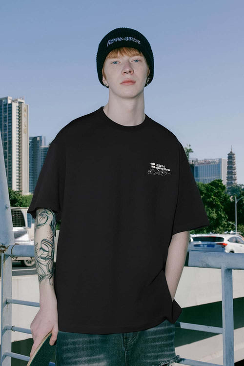 Cool-Touch Graphic Oversized T-Shirt - Black