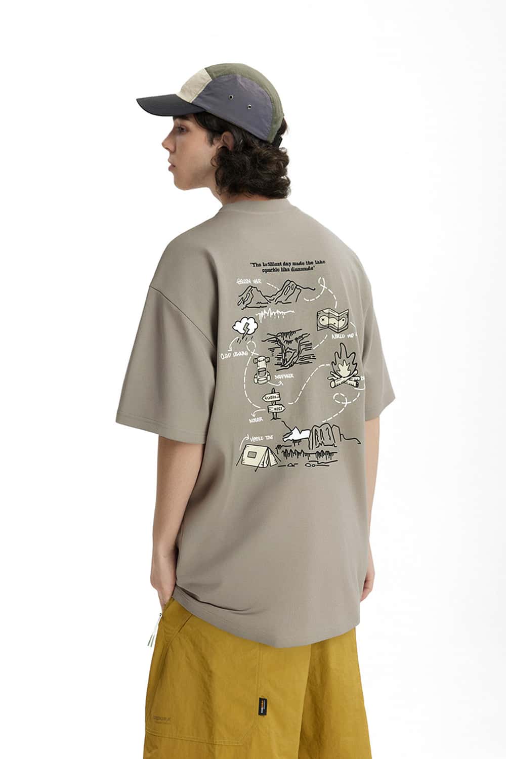 Cool-Touch Graphic Oversized T-Shirt - Gray