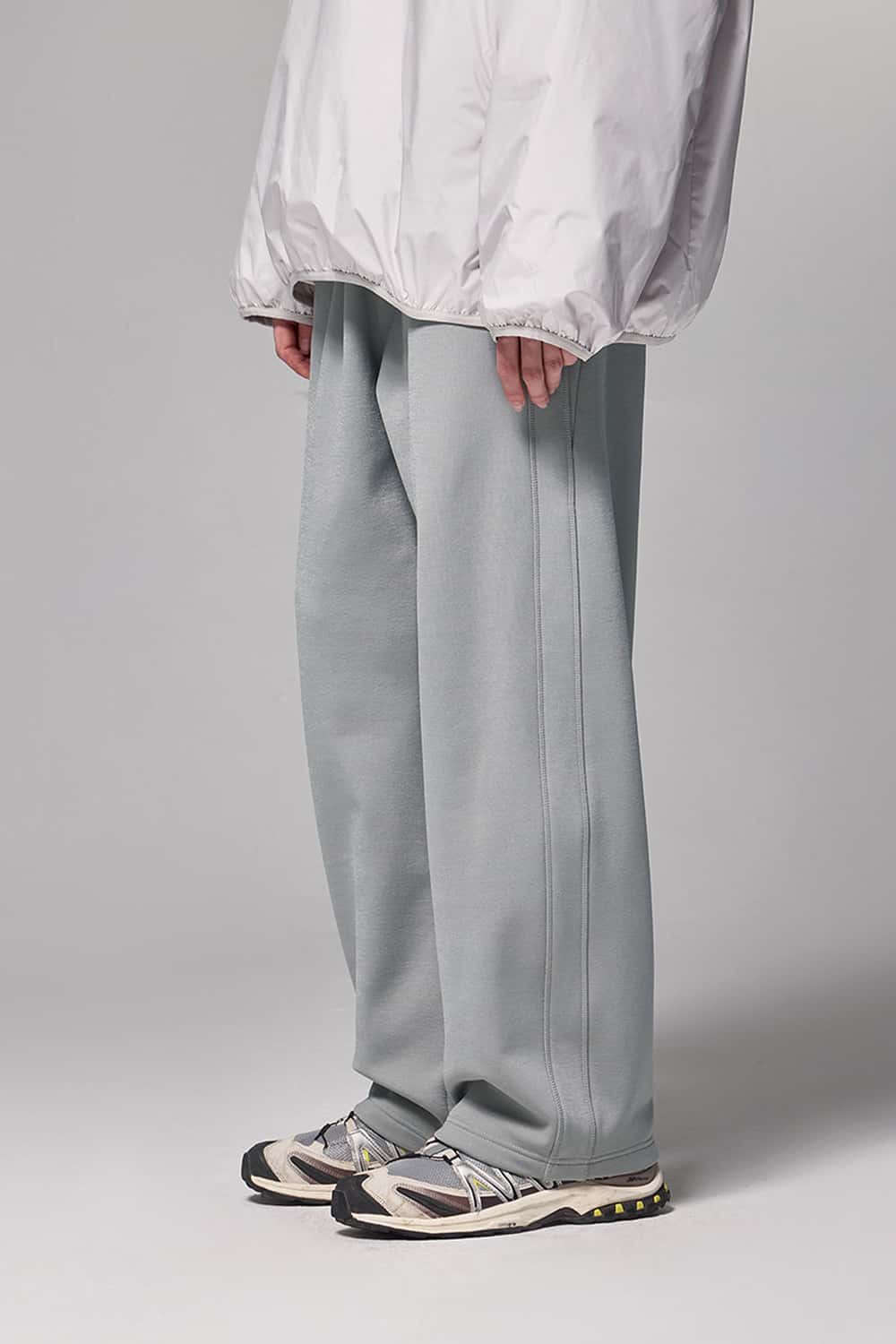 Straight-Leg Stretch Sweatpants - Stone Gray