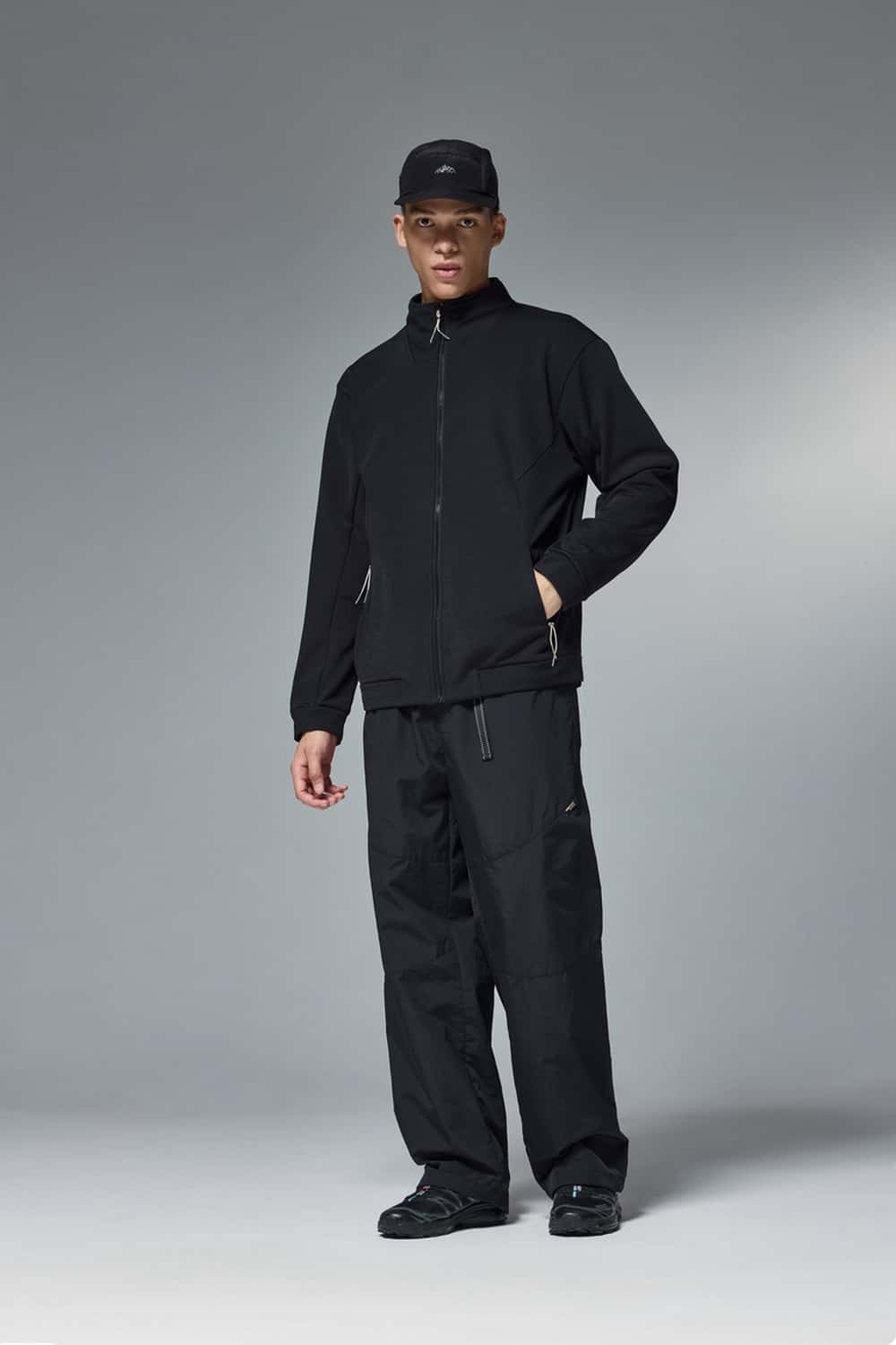 Four-Way Stretch Zip Jacket - Rust Black