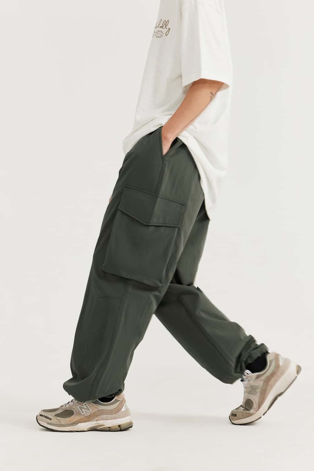 Crinkled Cargo Straight-Leg Pants - Military Green